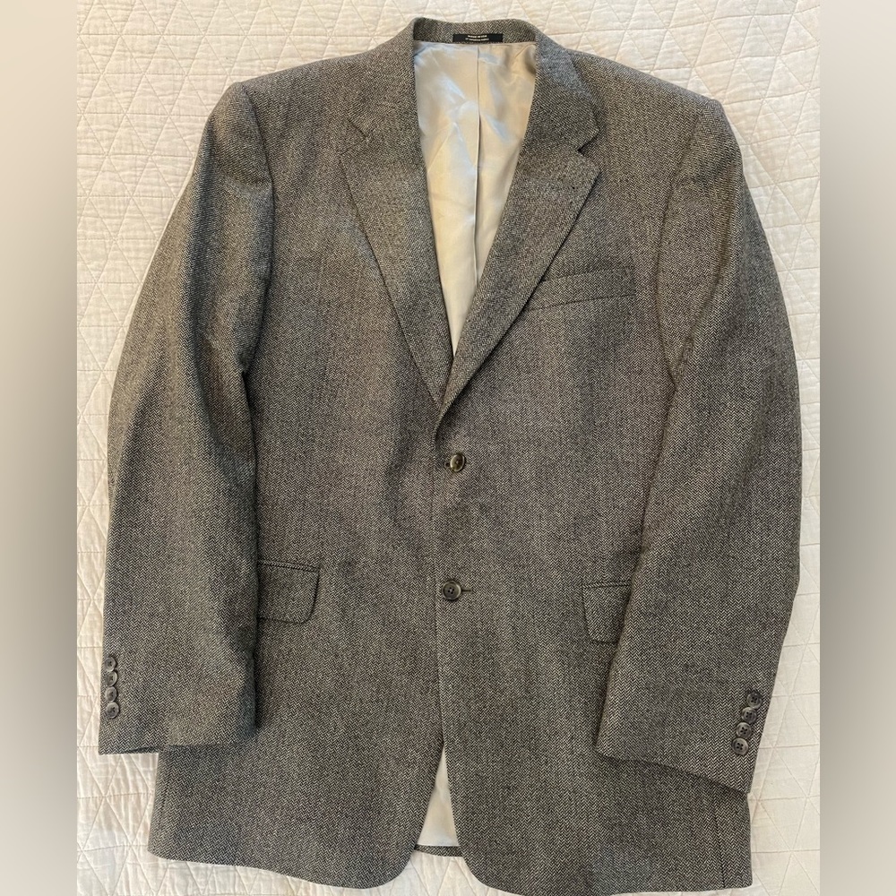 HART SCHAFFNER MARX Small Herringbone Print Tweed Jacket in Gray Size 44 L